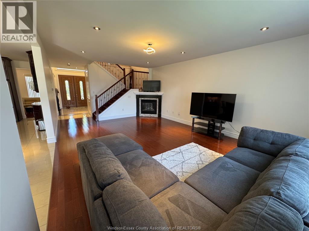 1746 Rankin, Windsor, Ontario  N9B 3W3 - Photo 11 - 25023251