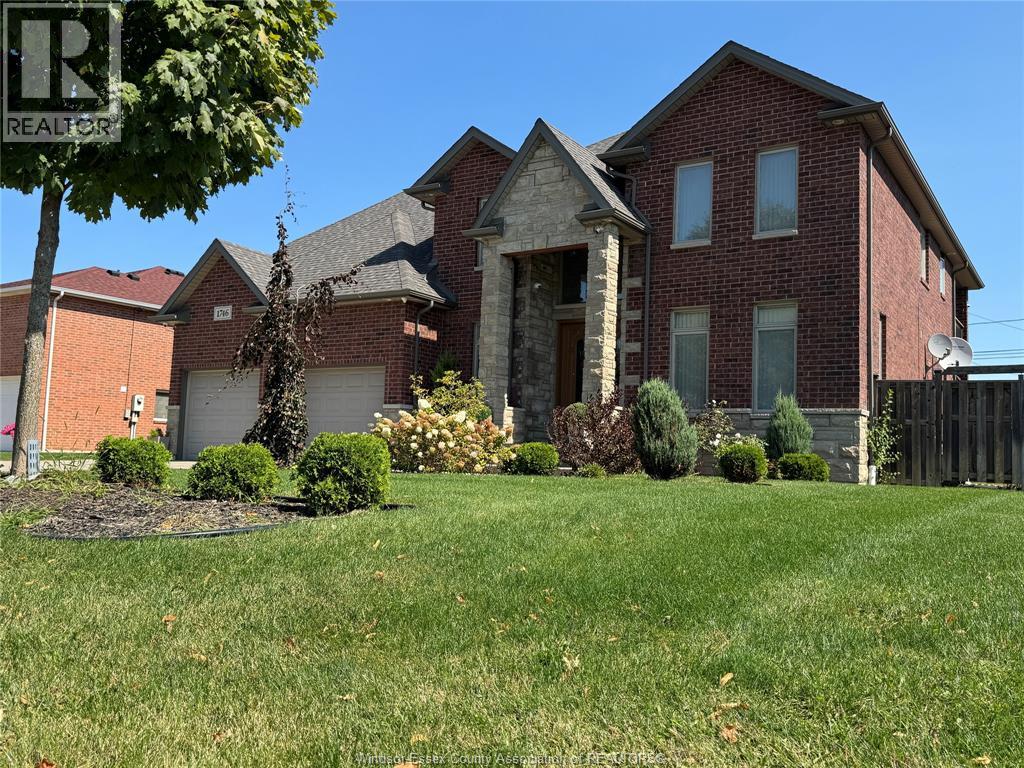 1746 Rankin, Windsor, Ontario  N9B 3W3 - Photo 2 - 25023251
