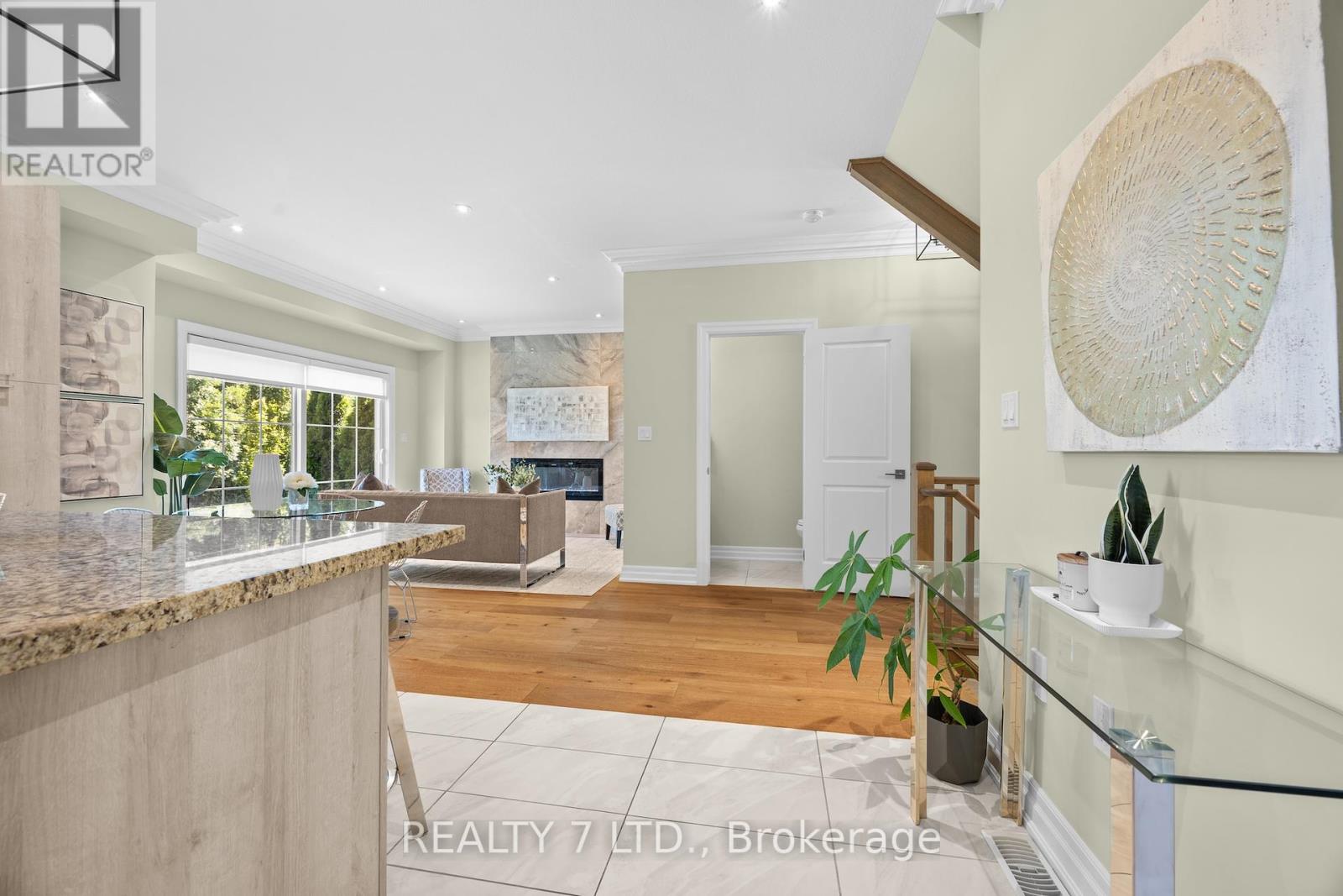 53 Aberdeen Lane S, Niagara-On-The-Lake (Town), Ontario  L0S 1J0 - Photo 10 - X12399817