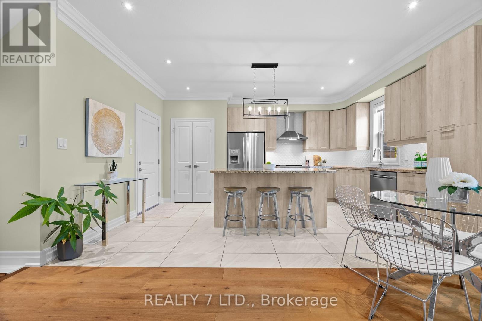 53 Aberdeen Lane S, Niagara-On-The-Lake (Town), Ontario  L0S 1J0 - Photo 14 - X12399817