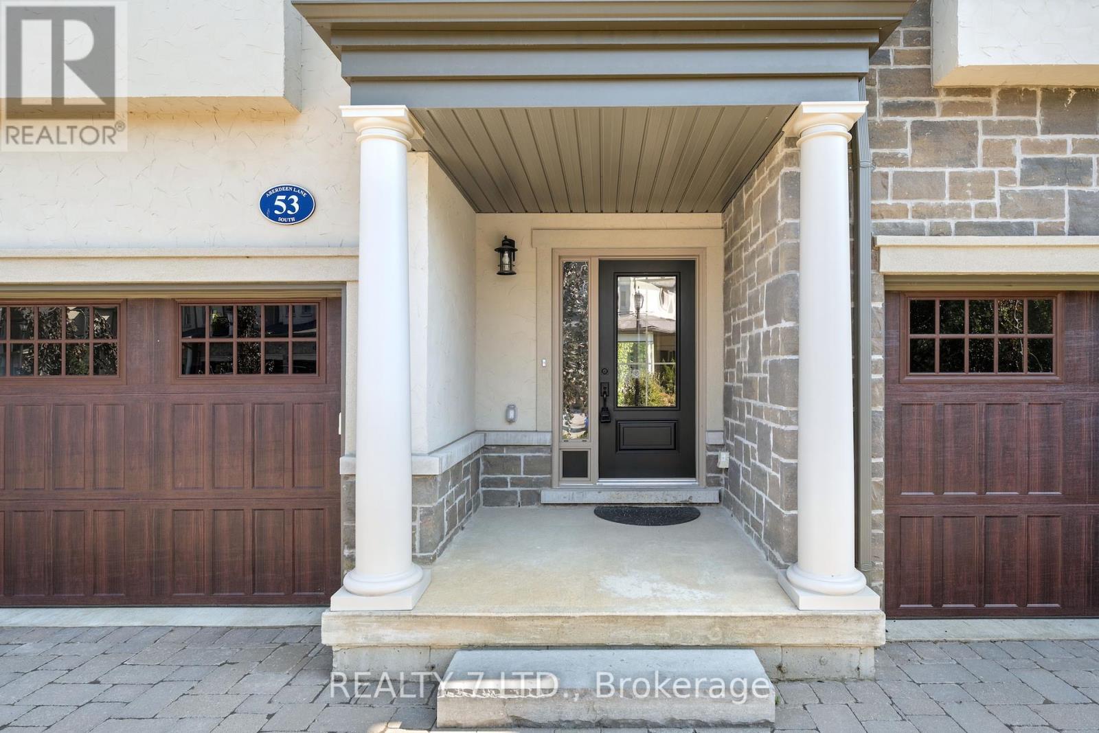 53 Aberdeen Lane S, Niagara-On-The-Lake (Town), Ontario  L0S 1J0 - Photo 4 - X12399817