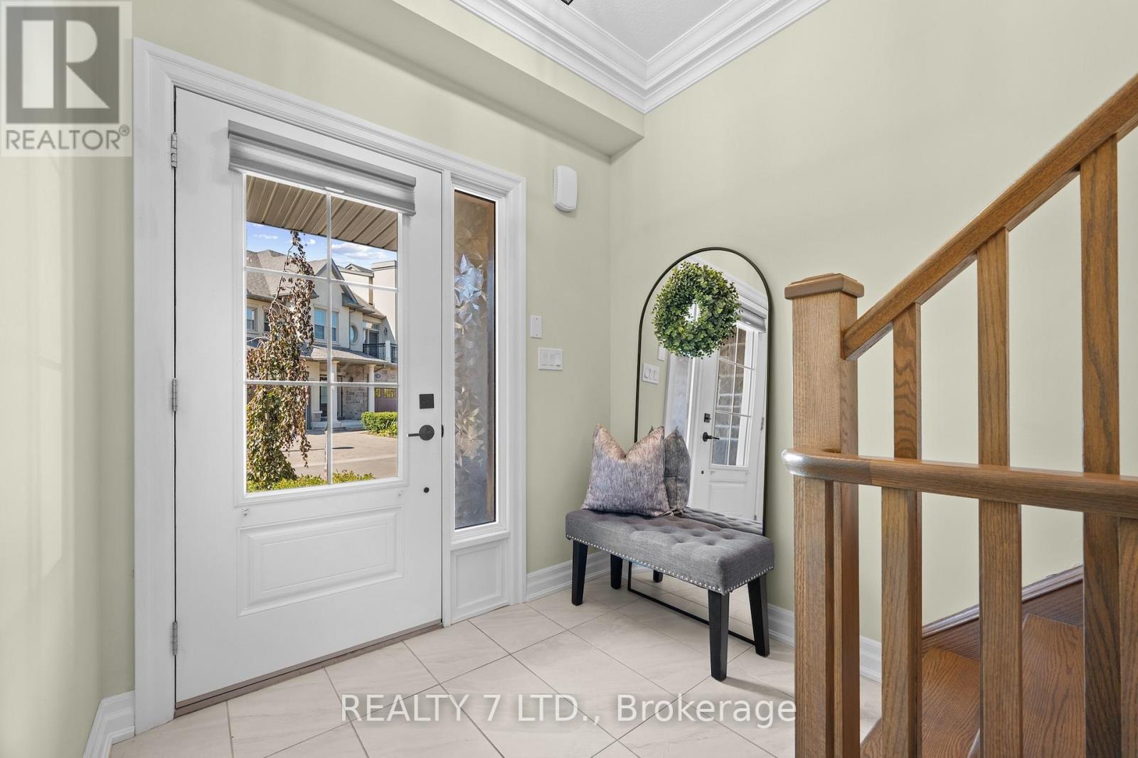 53 Aberdeen Lane S, Niagara-On-The-Lake (Town), Ontario  L0S 1J0 - Photo 5 - X12399817