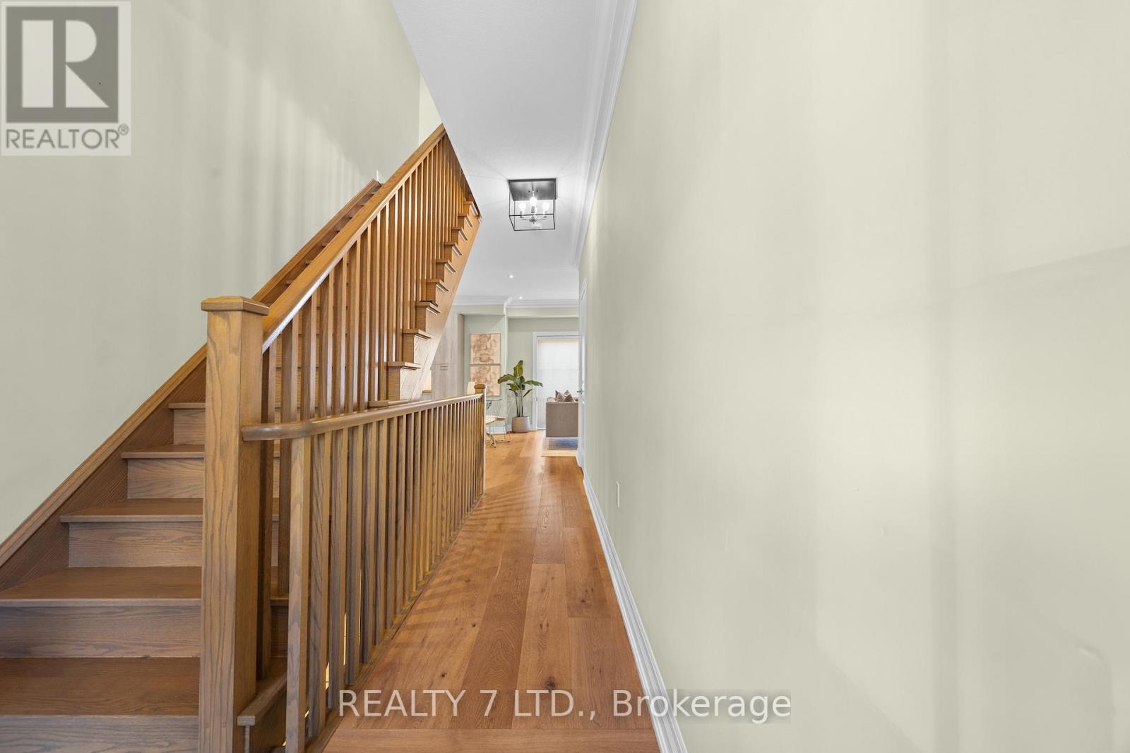 53 Aberdeen Lane S, Niagara-On-The-Lake (Town), Ontario  L0S 1J0 - Photo 6 - X12399817