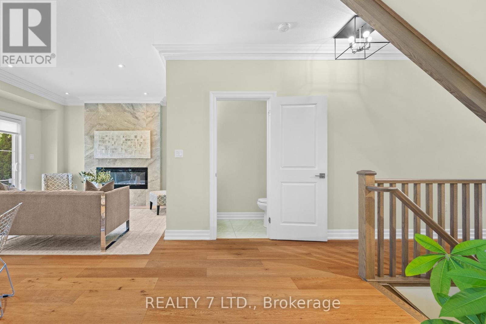 53 Aberdeen Lane S, Niagara-On-The-Lake (Town), Ontario  L0S 1J0 - Photo 9 - X12399817