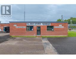 45 CAIRNS CRESCENT, Huntsville, Ontario