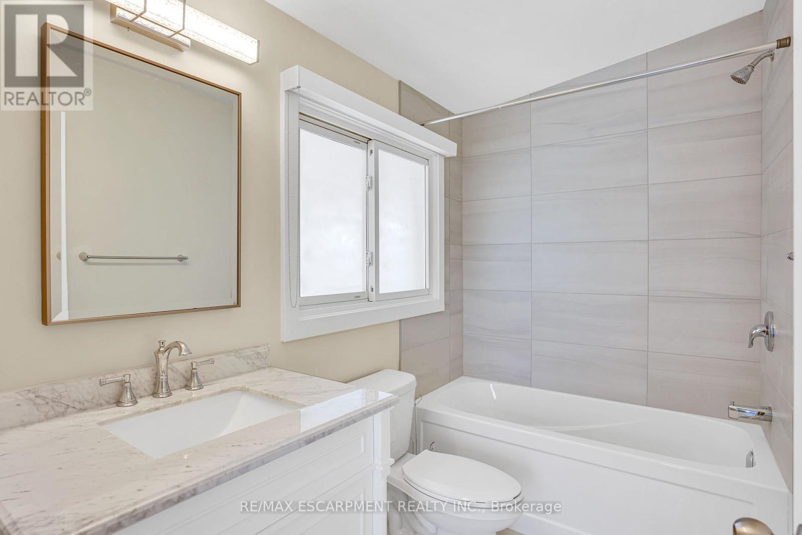 A - 782 Mohawk Road E, Hamilton, Ontario  L8T 2R1 - Photo 7 - X12399840