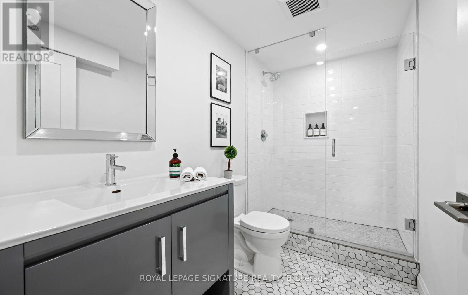 22 - 35 Midhurst Heights, Hamilton, Ontario  L8J 0K9 - Photo 45 - X12399889