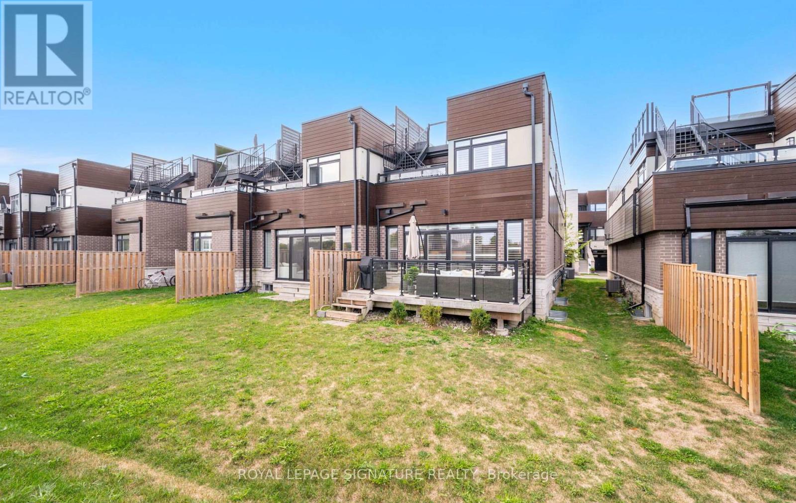 22 - 35 Midhurst Heights, Hamilton, Ontario  L8J 0K9 - Photo 50 - X12399889