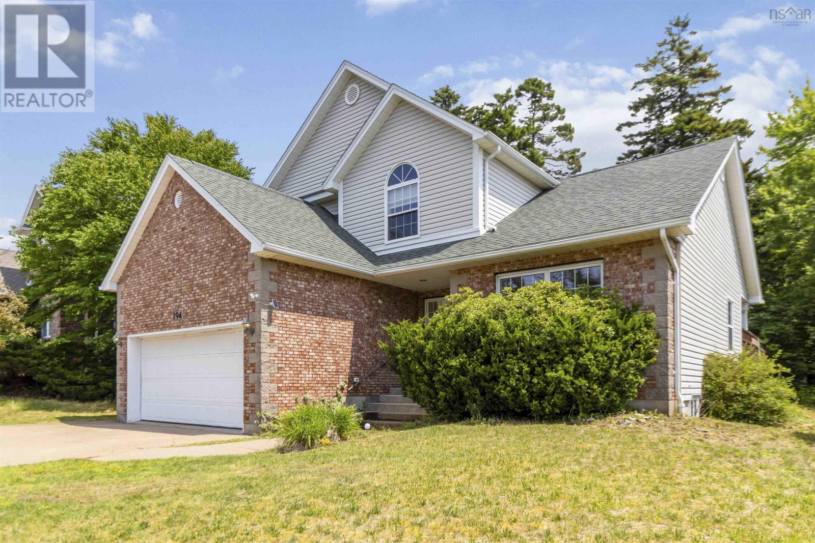 Property at 194 Radcliffe Drive image 2