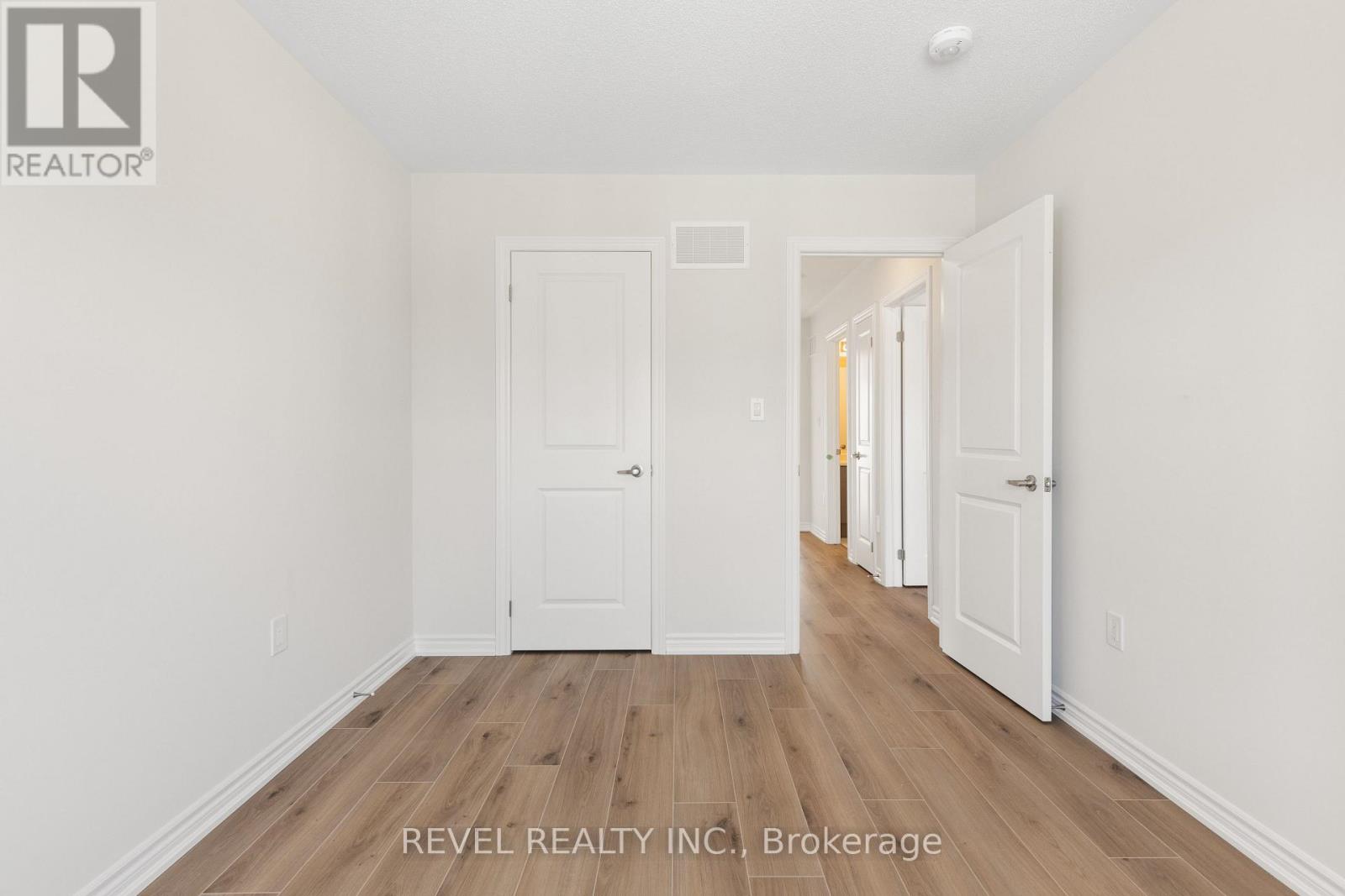 38 Hickey Lane, Kawartha Lakes, Ontario  K9V 1T9 - Photo 26 - X12363503
