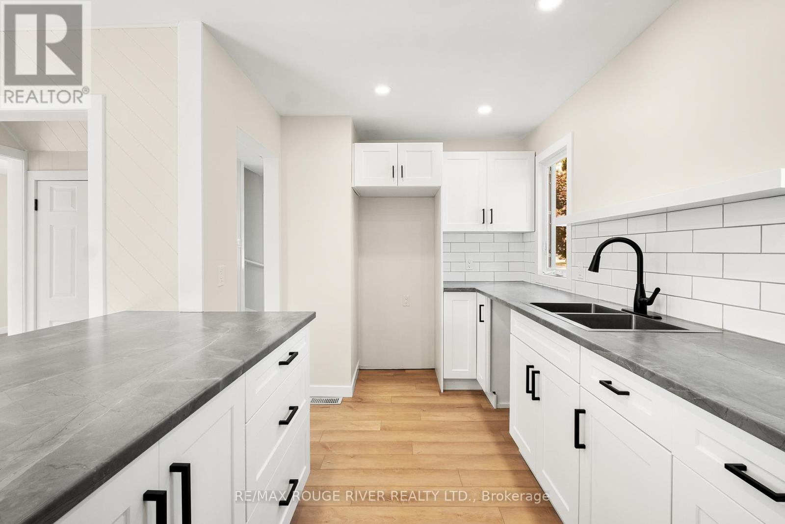 363 Campbell Street, Cobourg, Ontario  K9A 4C1 - Photo 12 - X12398523