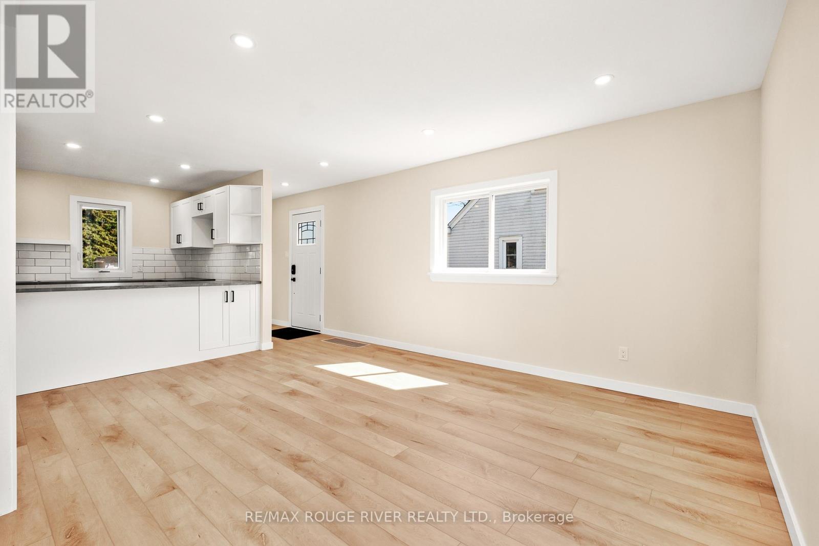 363 Campbell Street, Cobourg, Ontario  K9A 4C1 - Photo 6 - X12398523