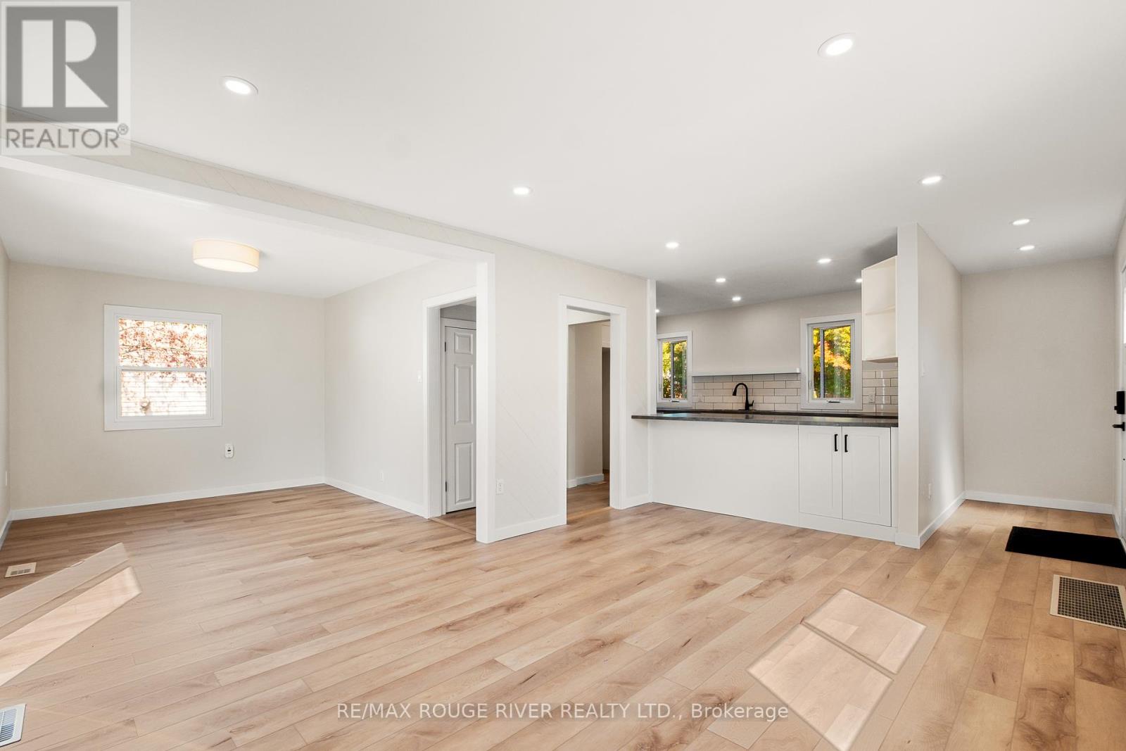 363 Campbell Street, Cobourg, Ontario  K9A 4C1 - Photo 4 - X12398523