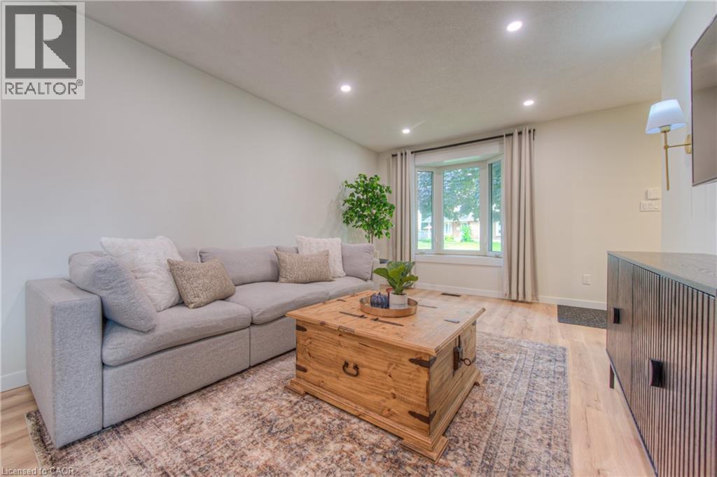 999 Cree Avenue, Woodstock, Ontario  N4T 1E7 - Photo 10 - 40768805