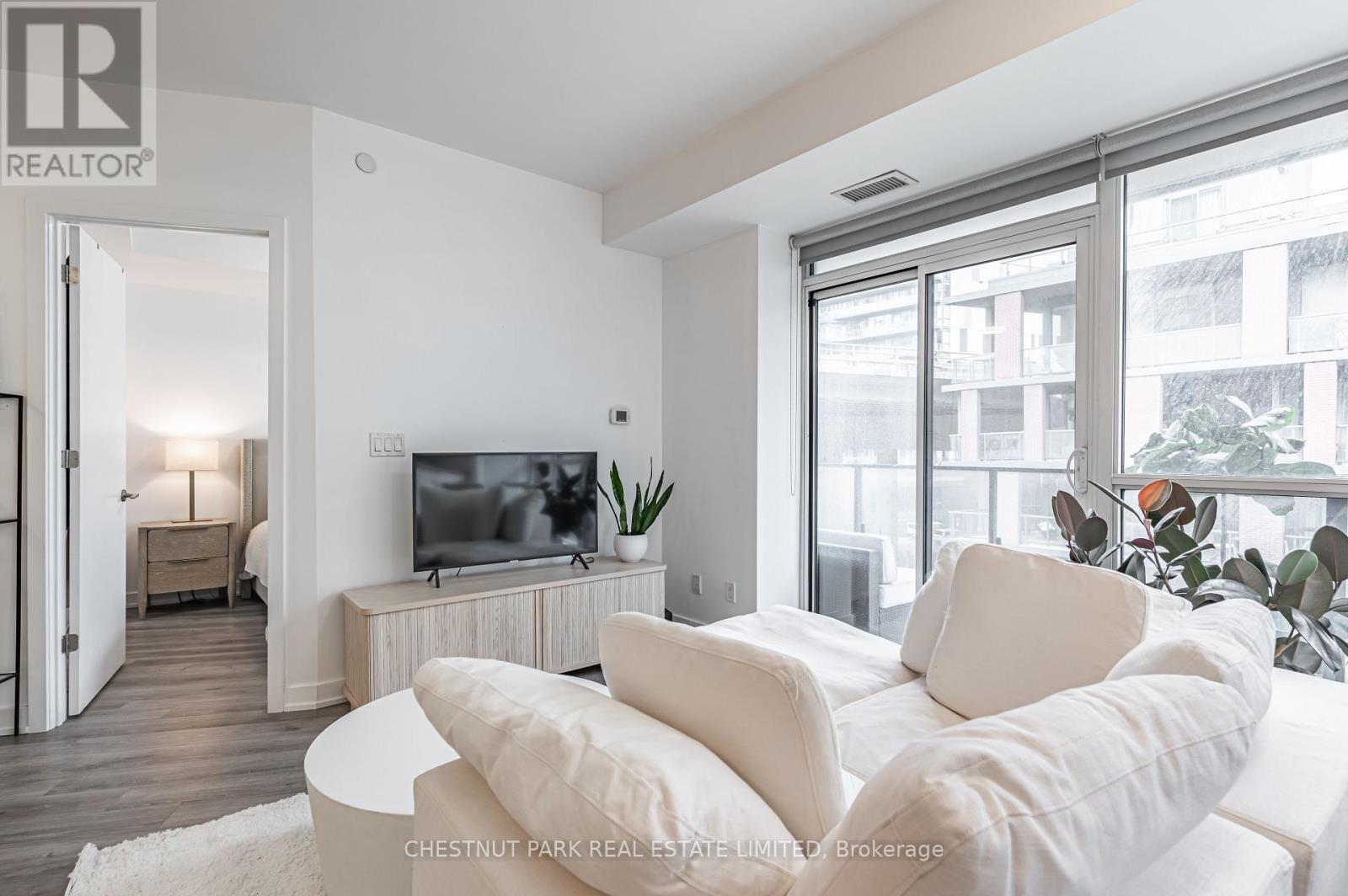 515 - 50 Bruyeres Mews, Toronto, Ontario  M5V 0H8 - Photo 9 - C12400042