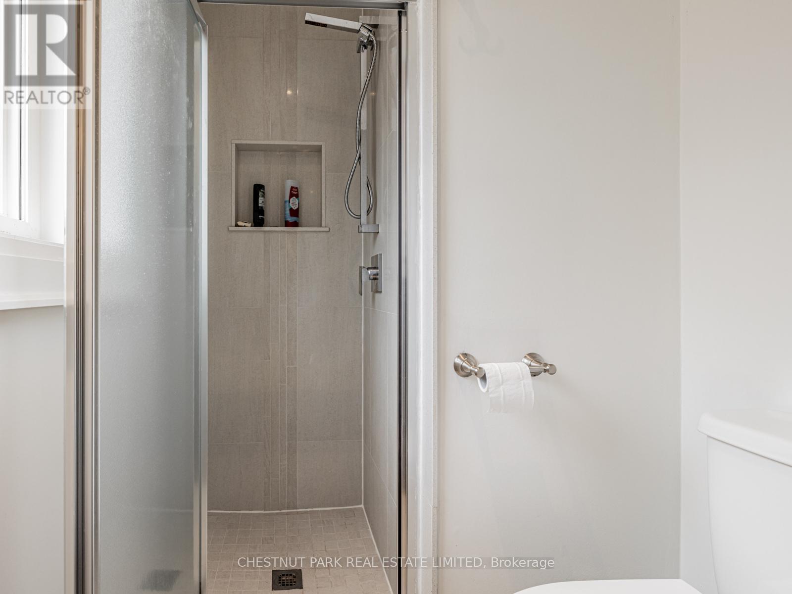 440 Glengarry Avenue, Toronto, Ontario  M5M 1E9 - Photo 31 - C12400061