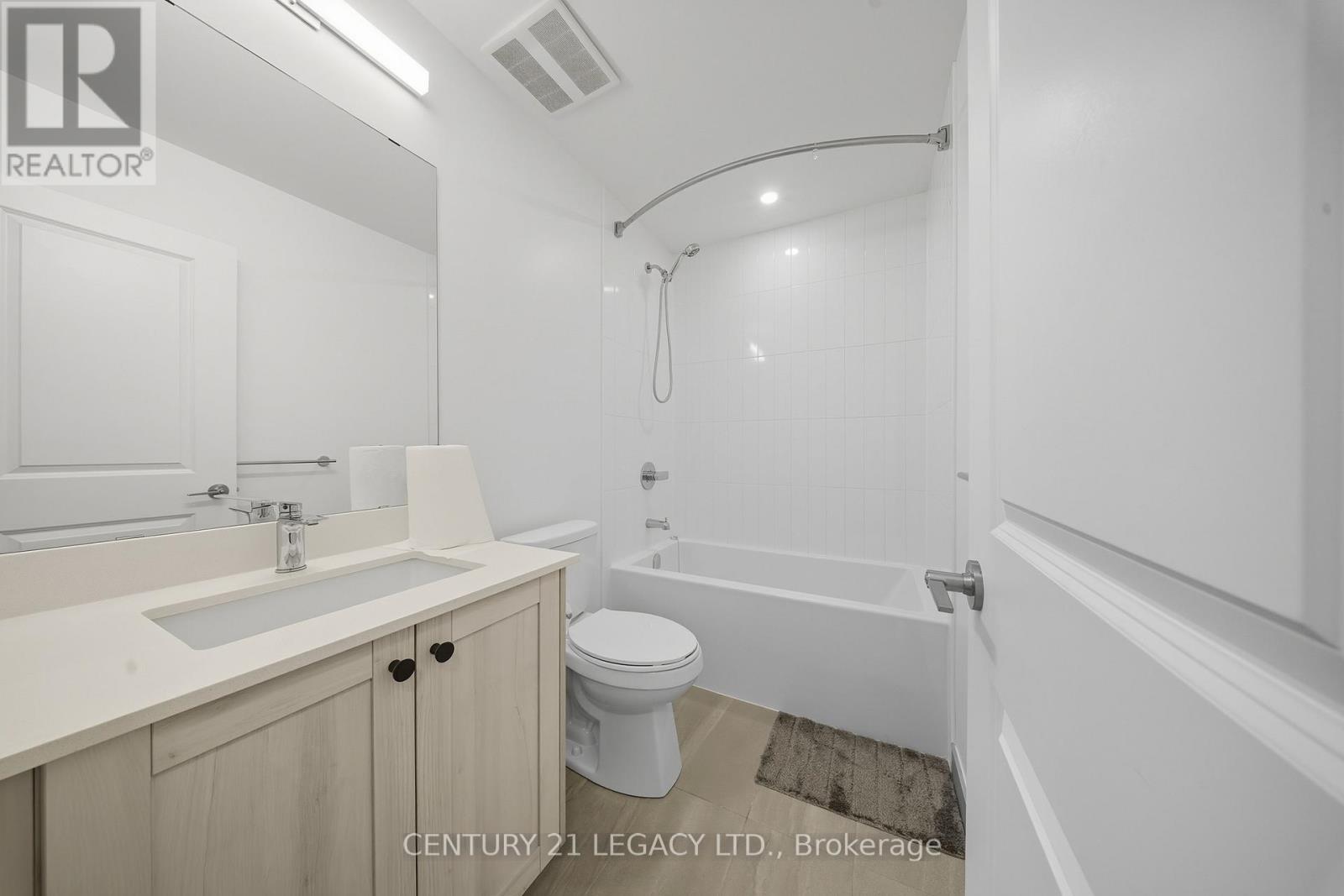 329 - 385 Arctic Red Drive, Oshawa, Ontario  L1L 0H8 - Photo 6 - E12400003
