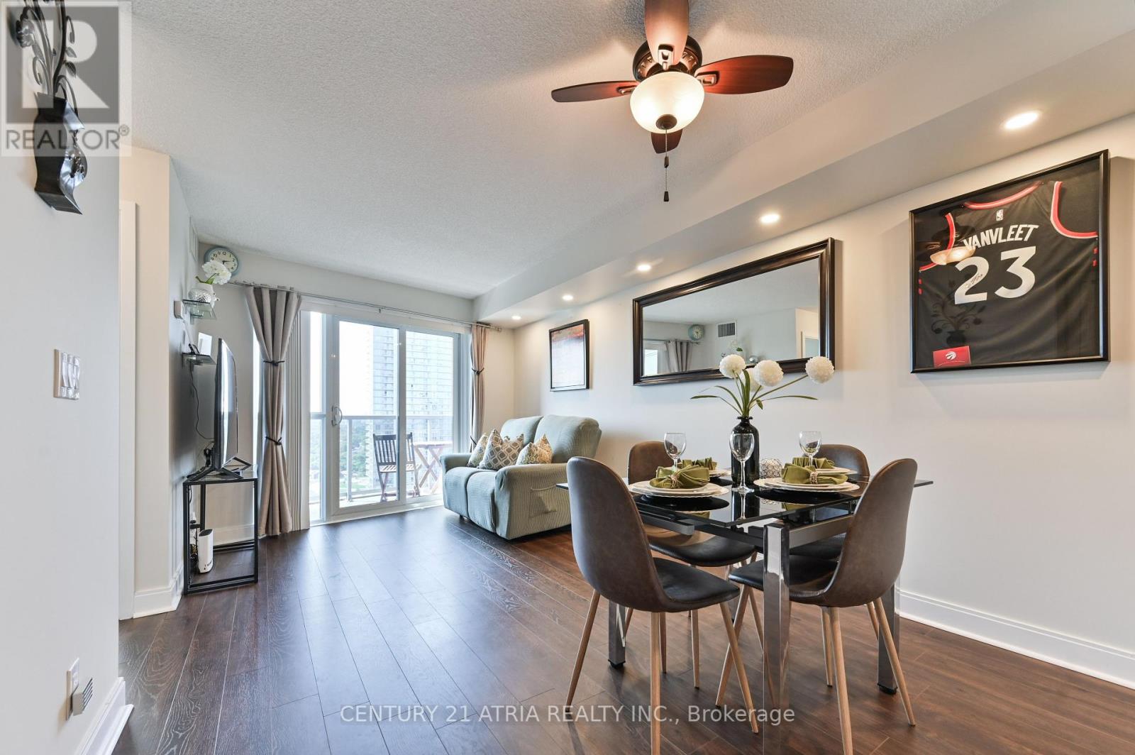 2405 - 125 Village Green Square, Toronto, Ontario  M1S 0G3 - Photo 14 - E12399033