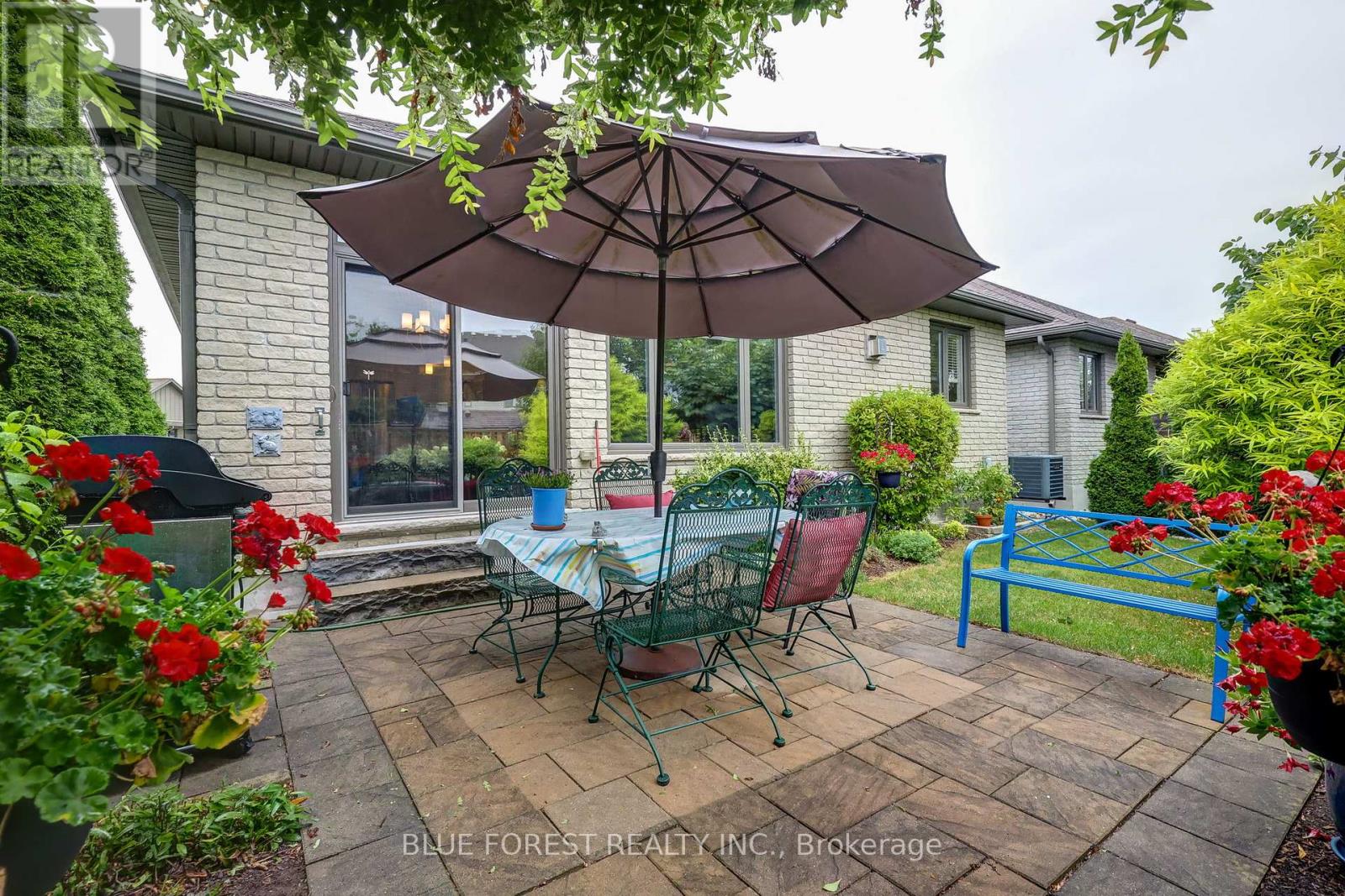 81 - 9 Dausett Drive, Middlesex Centre (Kilworth), Ontario  N0L 1R0 - Photo 47 - X12400157
