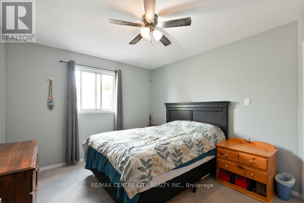 264 Simpson Crescent E, London East (East I), Ontario  N5V 5E2 - Photo 21 - X12400168