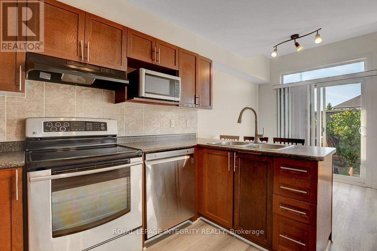 302 Brigitta Street, Ottawa, Ontario  K2S 0H8 - Photo 10 - X12400173