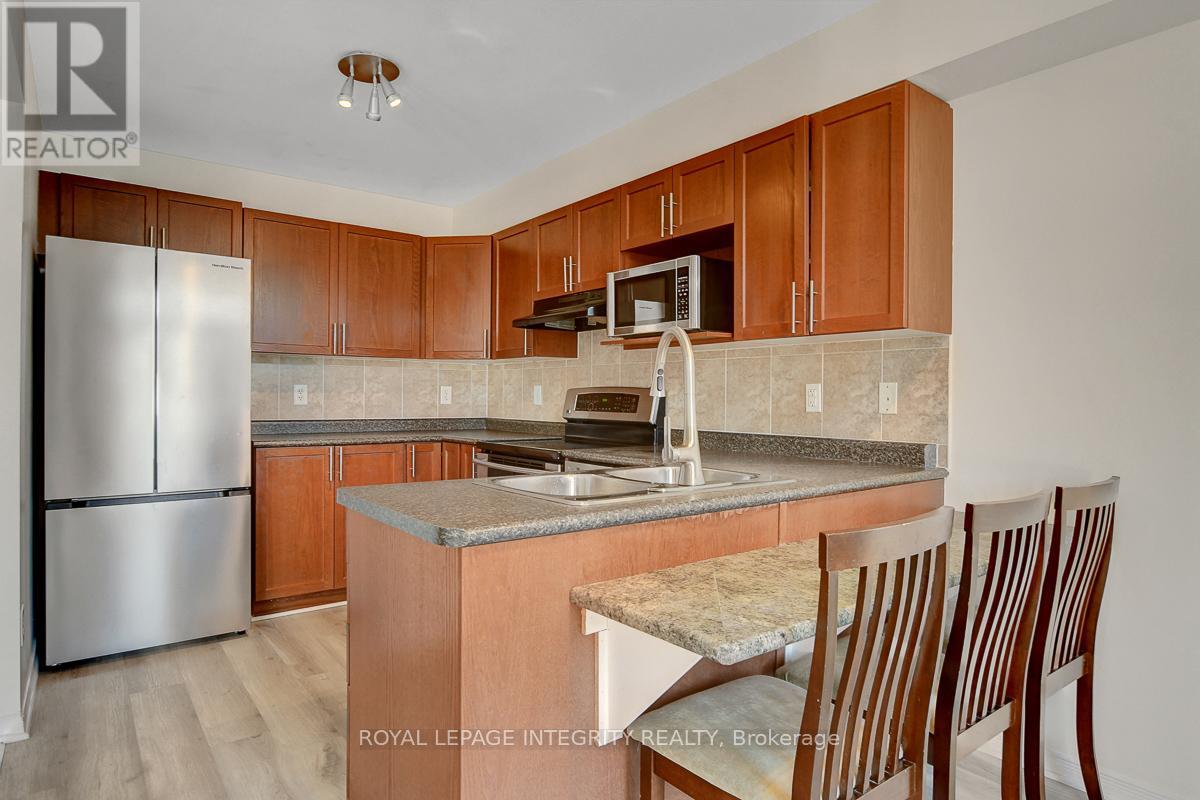 302 Brigitta Street, Ottawa, Ontario  K2S 0H8 - Photo 11 - X12400173