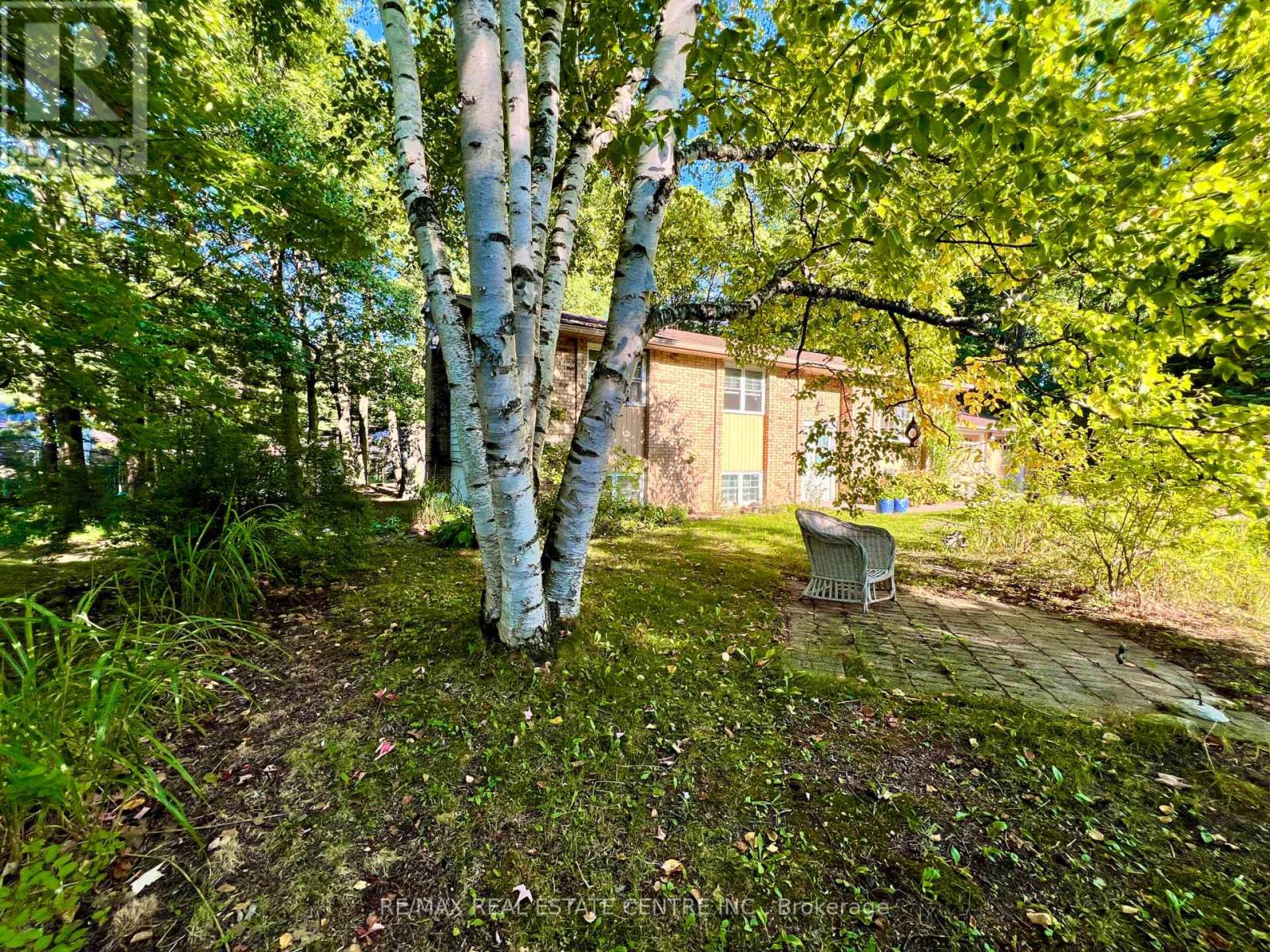 135 Christopher Avenue, Wasaga Beach, Ontario  L9Z 1S4 - Photo 4 - S12400030