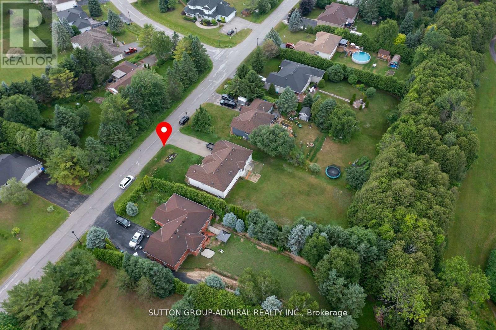 11 Club Court, Wasaga Beach, Ontario  L9Z 1J8 - Photo 36 - S12400047
