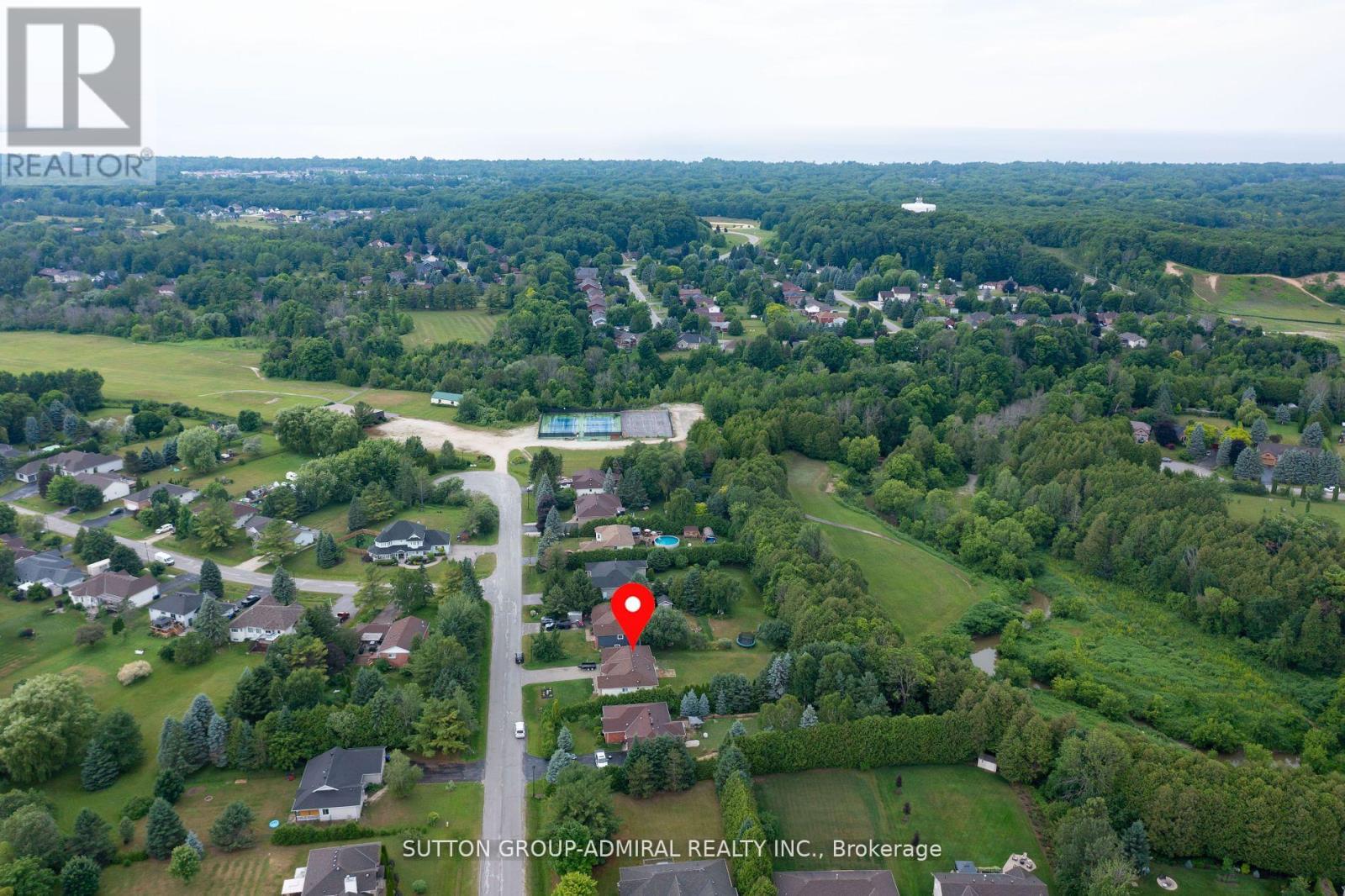11 Club Court, Wasaga Beach, Ontario  L9Z 1J8 - Photo 37 - S12400047