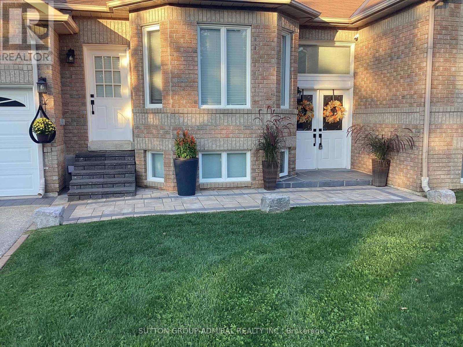 11 Club Court, Wasaga Beach, Ontario  L9Z 1J8 - Photo 45 - S12400047