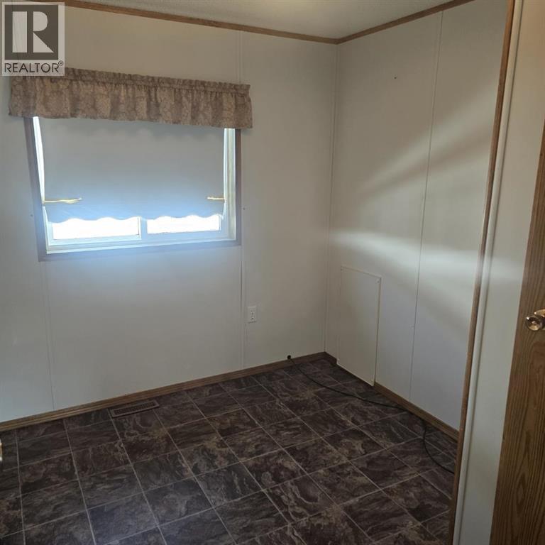 4824 52 Street, Lougheed, Alberta  T0B 2V0 - Photo 7 - A2256196