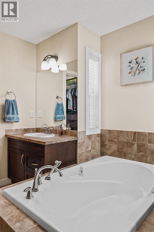 82 Brightonwoods Green Se, Calgary, Alberta  T2Z 0V8 - Photo 31 - A2256642
