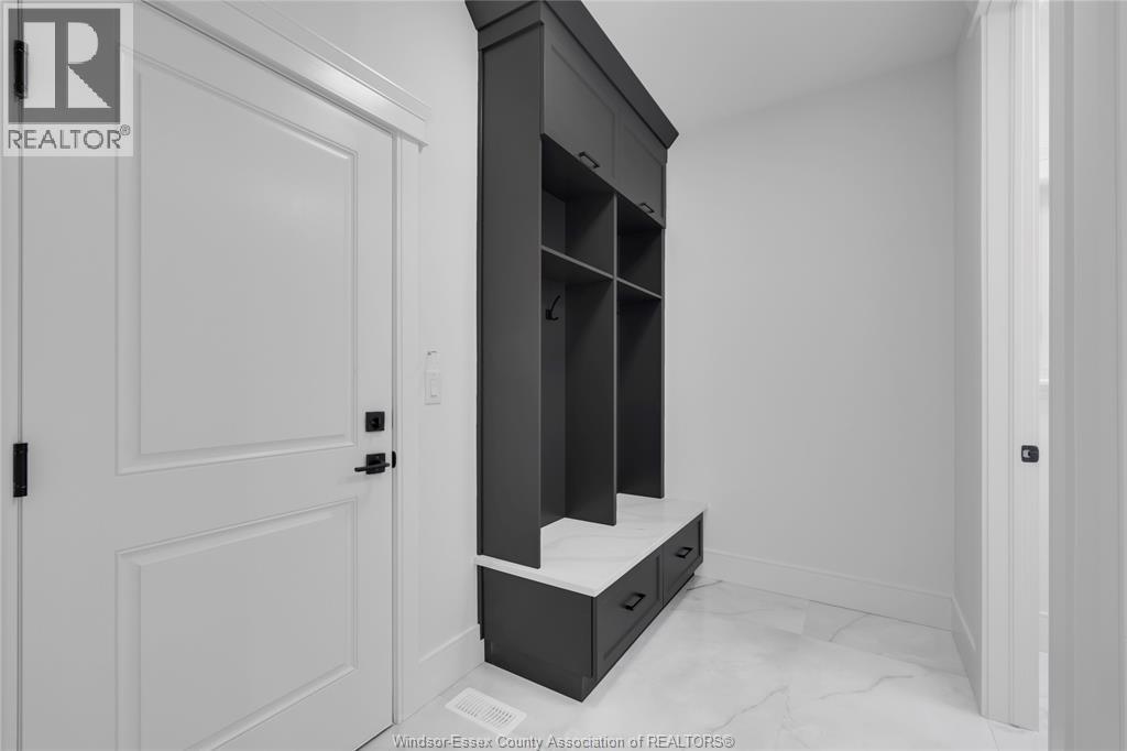 2512 Mayfair South, Lasalle, Ontario  N9J 0E5 - Photo 14 - 25023256
