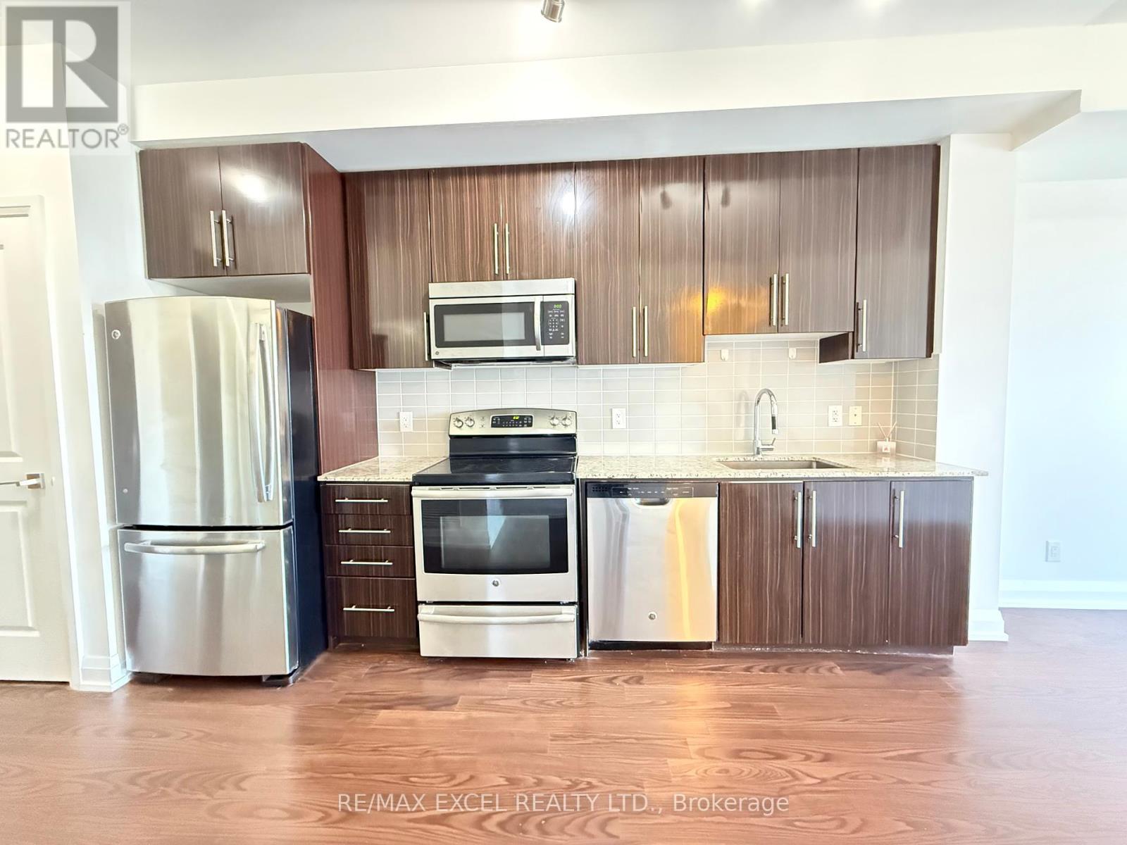 1605 - 7171 Yonge Street, Markham, Ontario  L3T 0C5 - Photo 7 - N12399838