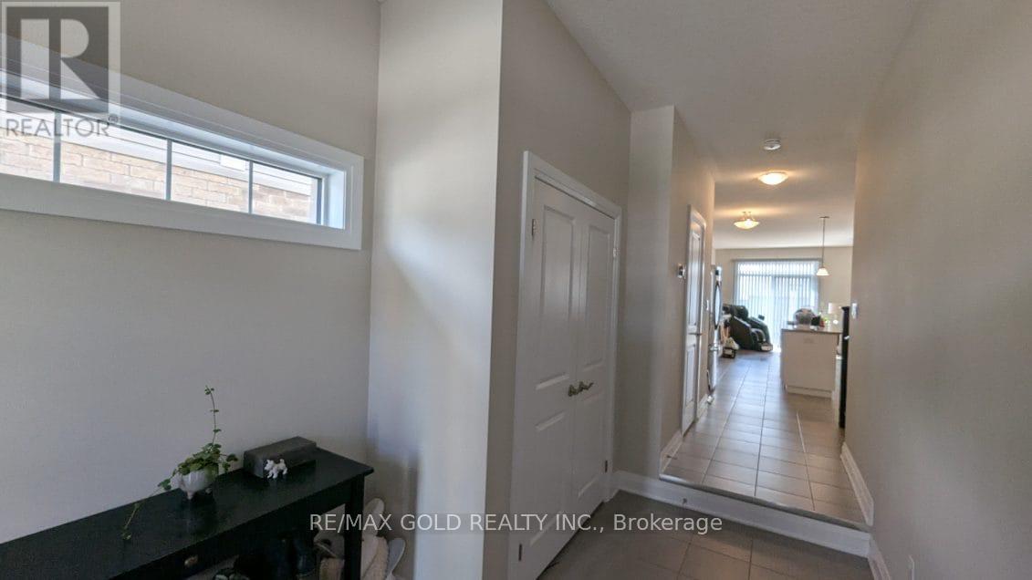 14 Sportsman Hill Street, Kitchener, Ontario  N2P 0J2 - Photo 4 - X12398820