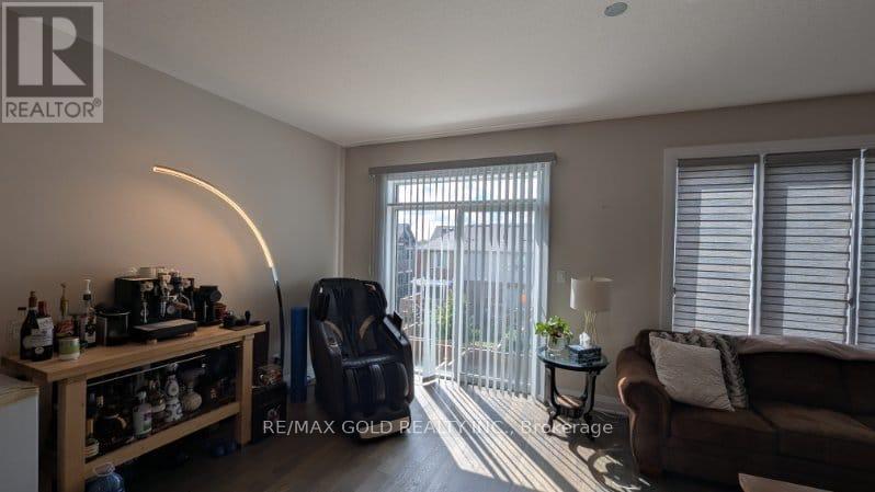 14 Sportsman Hill Street, Kitchener, Ontario  N2P 0J2 - Photo 5 - X12398820