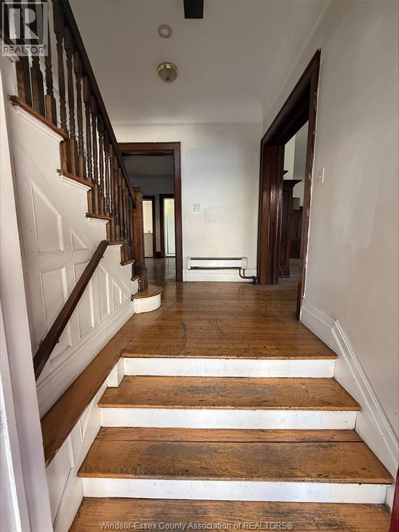 3026 Sandwich Street, Windsor, Ontario  N9C 1A3 - Photo 6 - 25023229