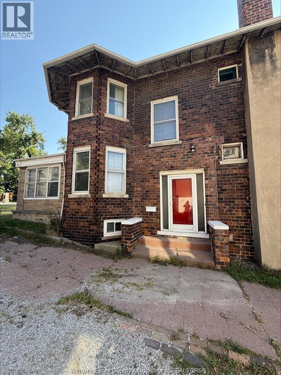 3026 Sandwich Street, Windsor, Ontario  N9C 1A3 - Photo 4 - 25023229