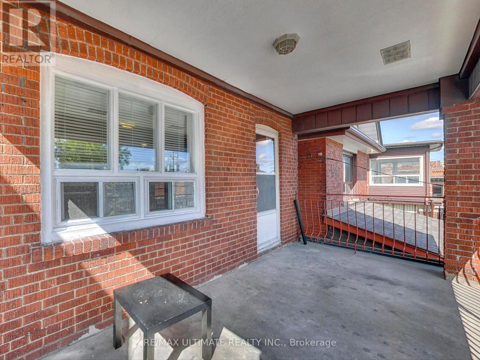 1654 Dufferin Street, Toronto, Ontario  M6H 3L8 - Photo 8 - W12399976