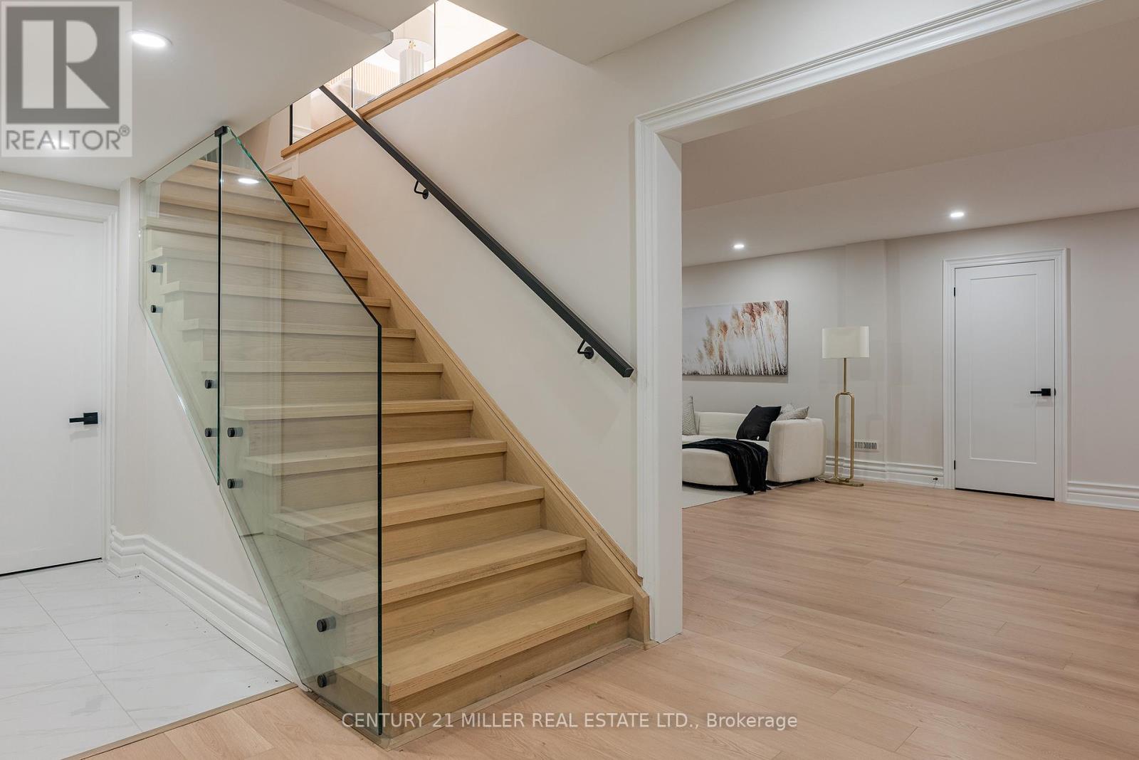 14 Crescent Road, Oakville, Ontario  L6K 1W4 - Photo 37 - W12399992