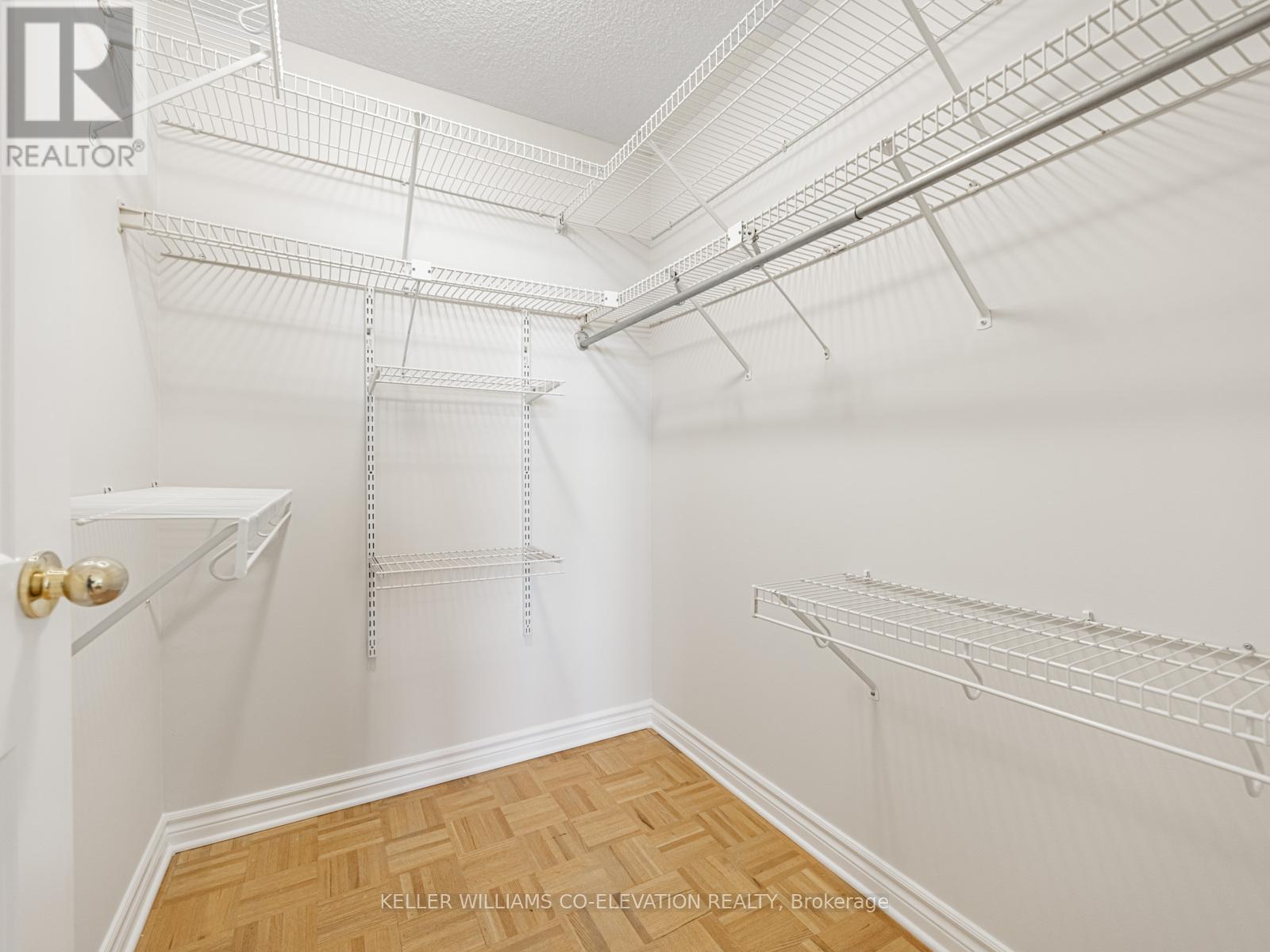 2009 - 250 Scarlett Road, Toronto (Rockcliffe-Smythe), Ontario  M6N 4X5 - Photo 25 - W12400006