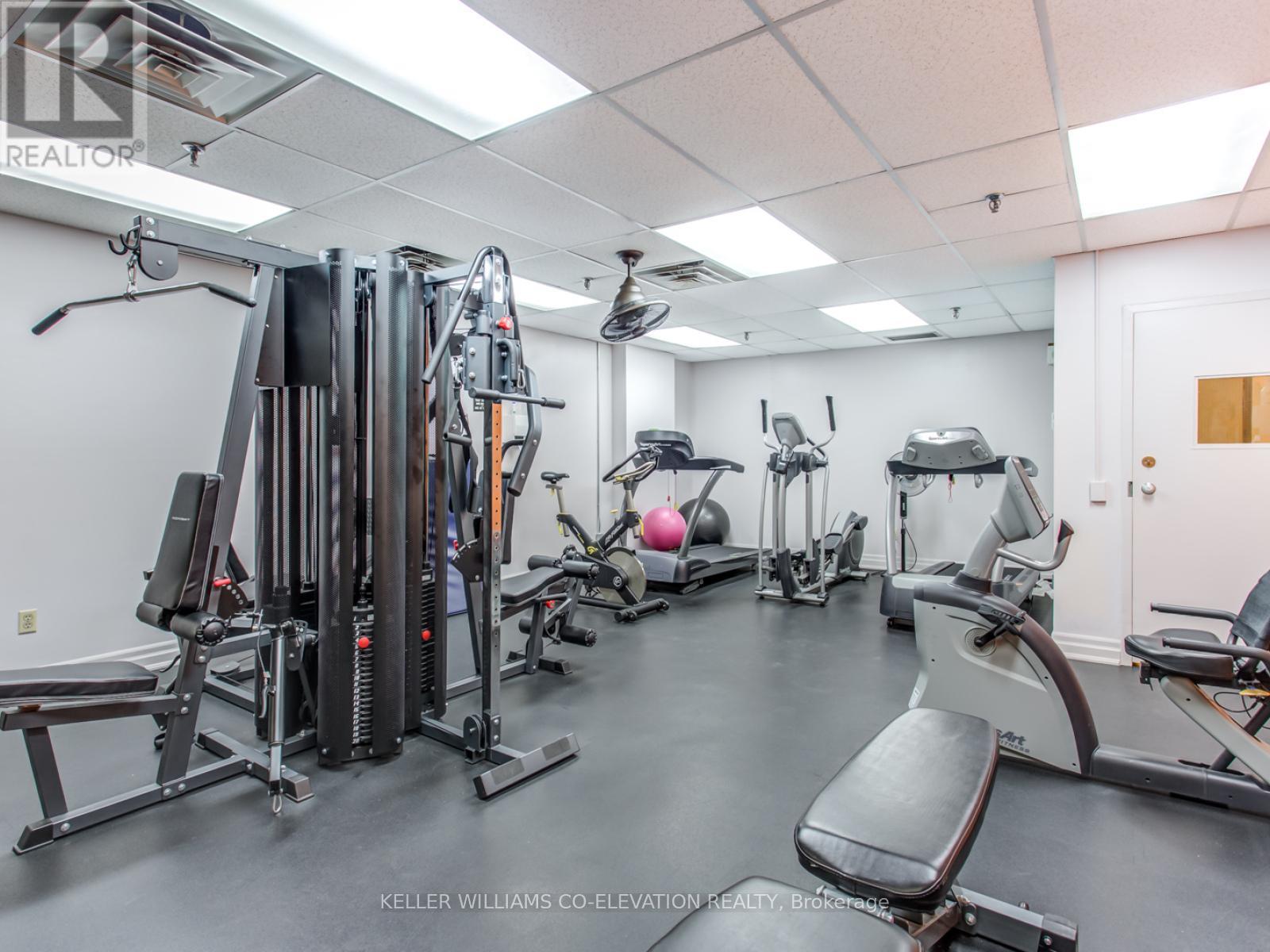 2009 - 250 Scarlett Road, Toronto (Rockcliffe-Smythe), Ontario  M6N 4X5 - Photo 33 - W12400006