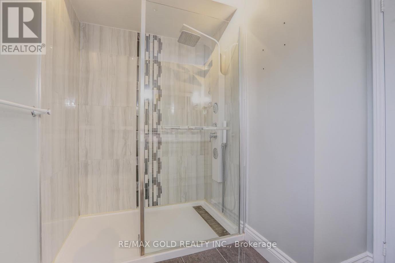 24 Nobel Place, Brampton, Ontario  L6S 4X5 - Photo 19 - W12400063