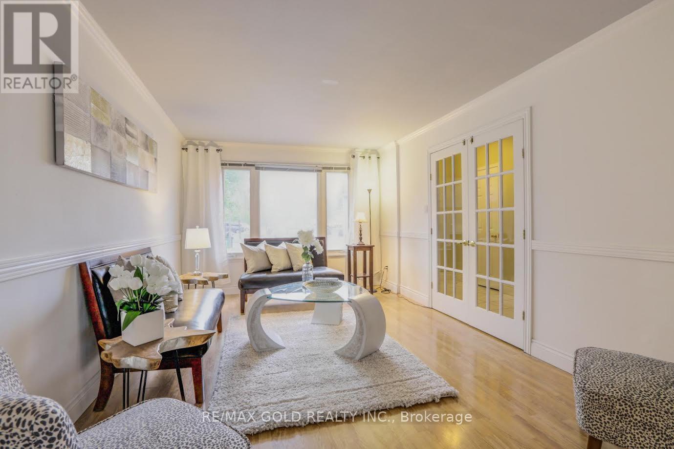 24 Nobel Place, Brampton, Ontario  L6S 4X5 - Photo 4 - W12400063