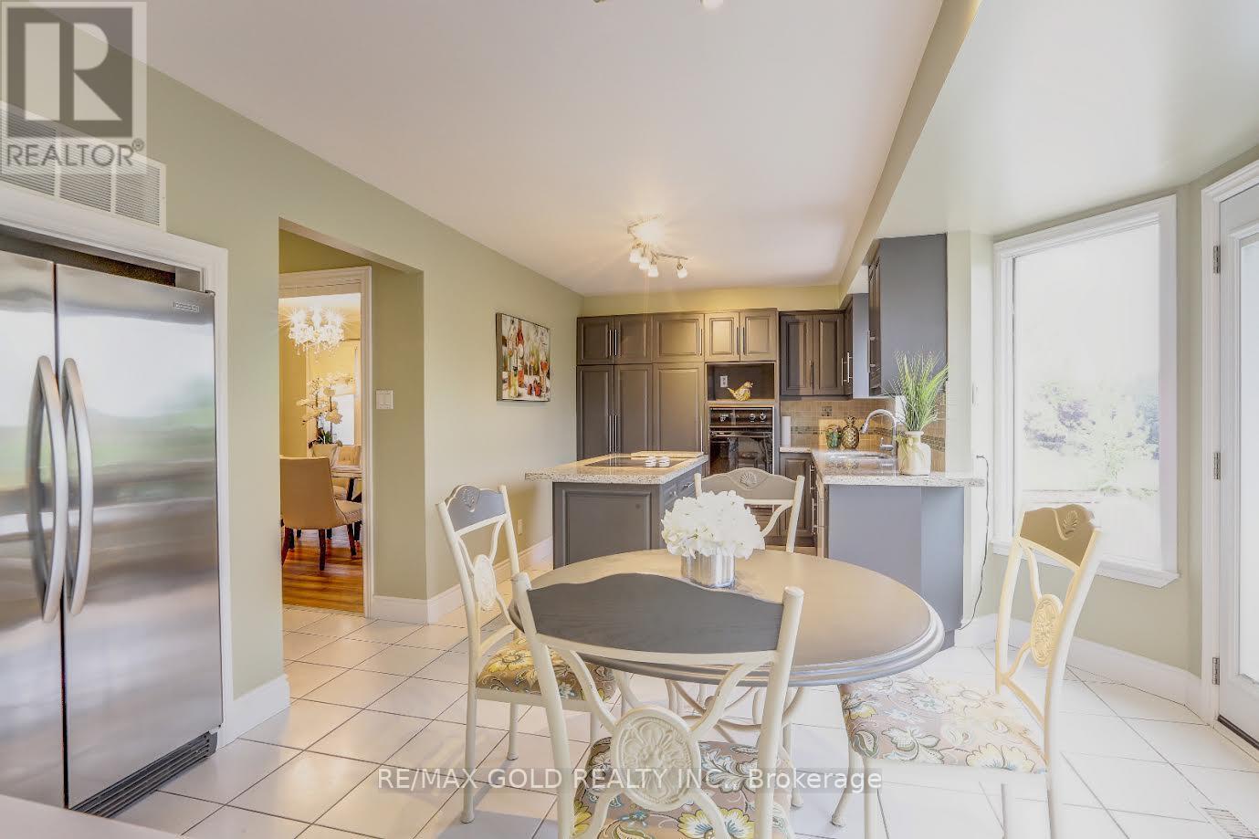 24 Nobel Place, Brampton, Ontario  L6S 4X5 - Photo 9 - W12400063