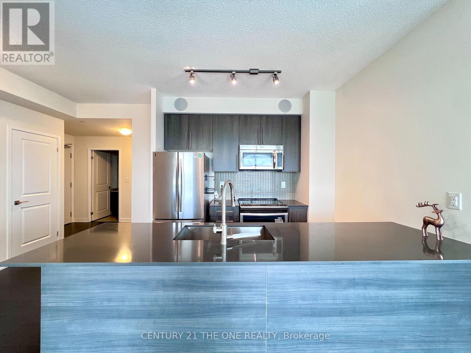 4010 - 4011 Brickstone Mews, Mississauga (City Centre), Ontario  L5B 0J7 - Photo 12 - W12400073