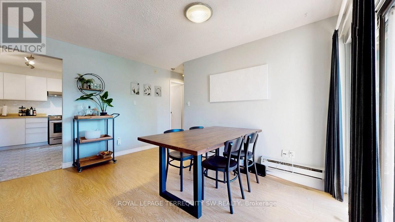210 - 3835 Lake Shore Boulevard W, Toronto, Ontario  M8W 1R2 - Photo 14 - W12400103