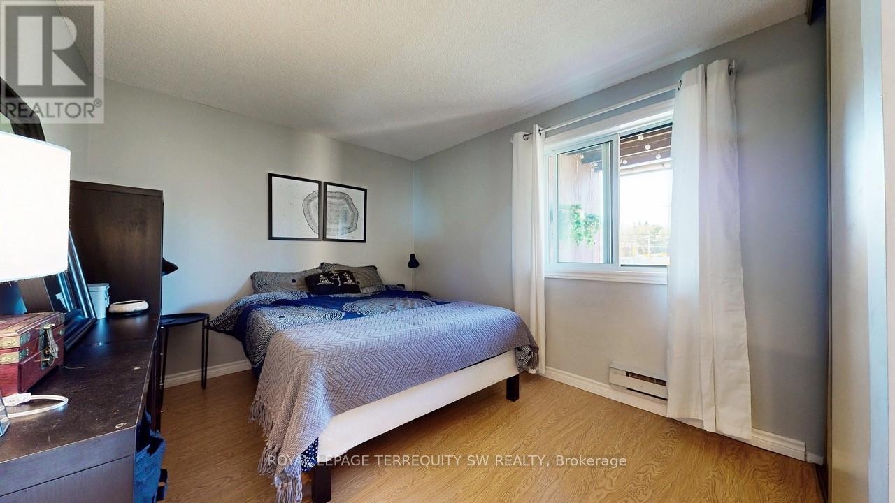 210 - 3835 Lake Shore Boulevard W, Toronto, Ontario  M8W 1R2 - Photo 17 - W12400103