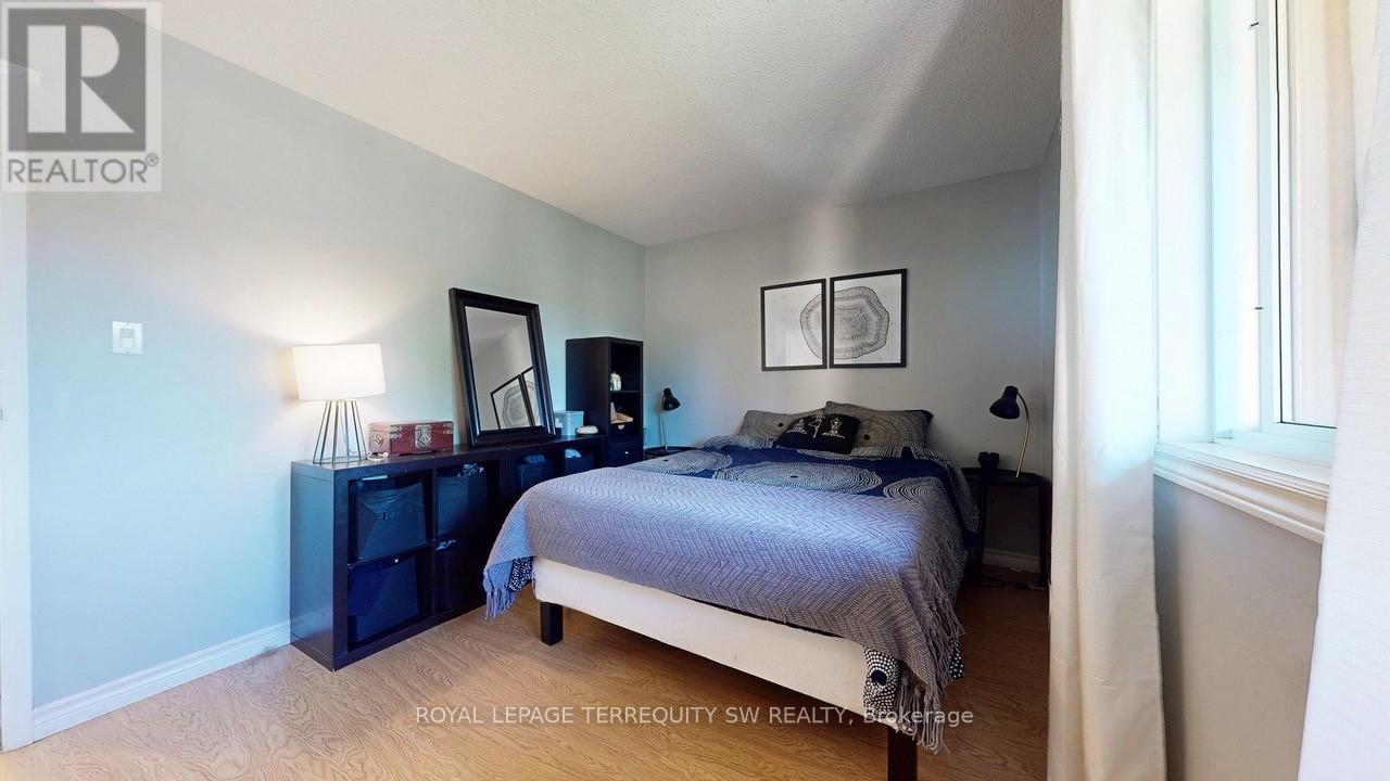 210 - 3835 Lake Shore Boulevard W, Toronto, Ontario  M8W 1R2 - Photo 19 - W12400103