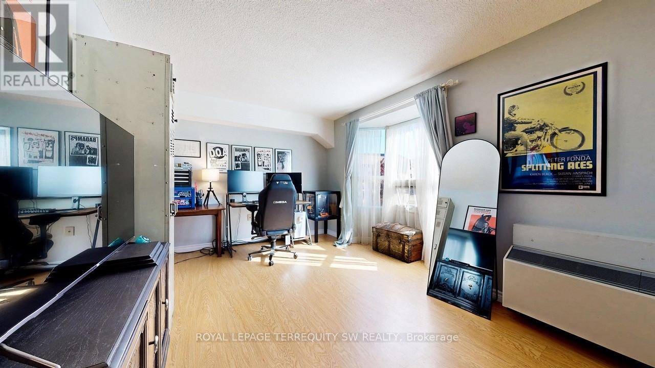 210 - 3835 Lake Shore Boulevard W, Toronto, Ontario  M8W 1R2 - Photo 20 - W12400103